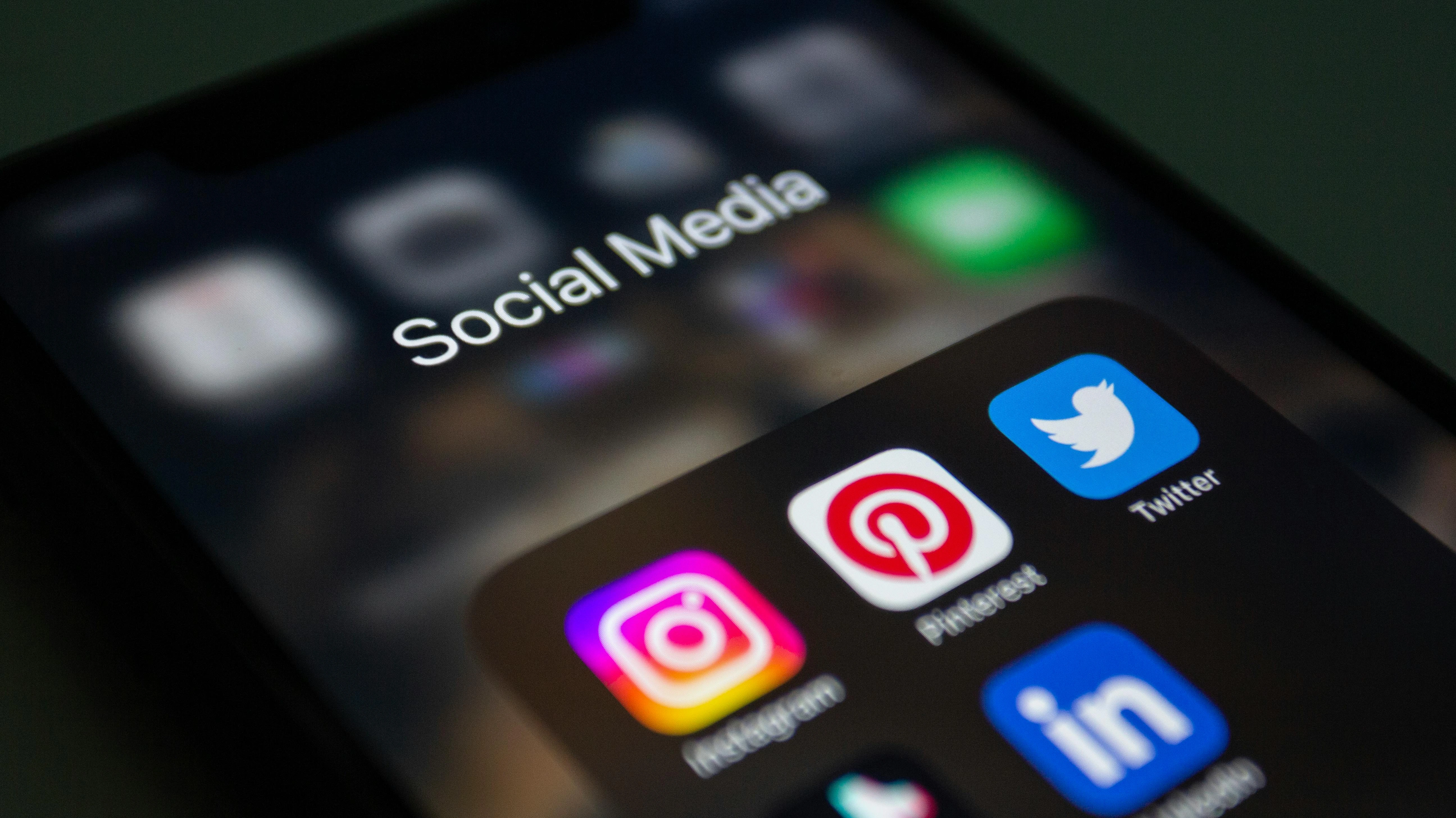 De beste afbeeldingsformaten voor social media in 2026